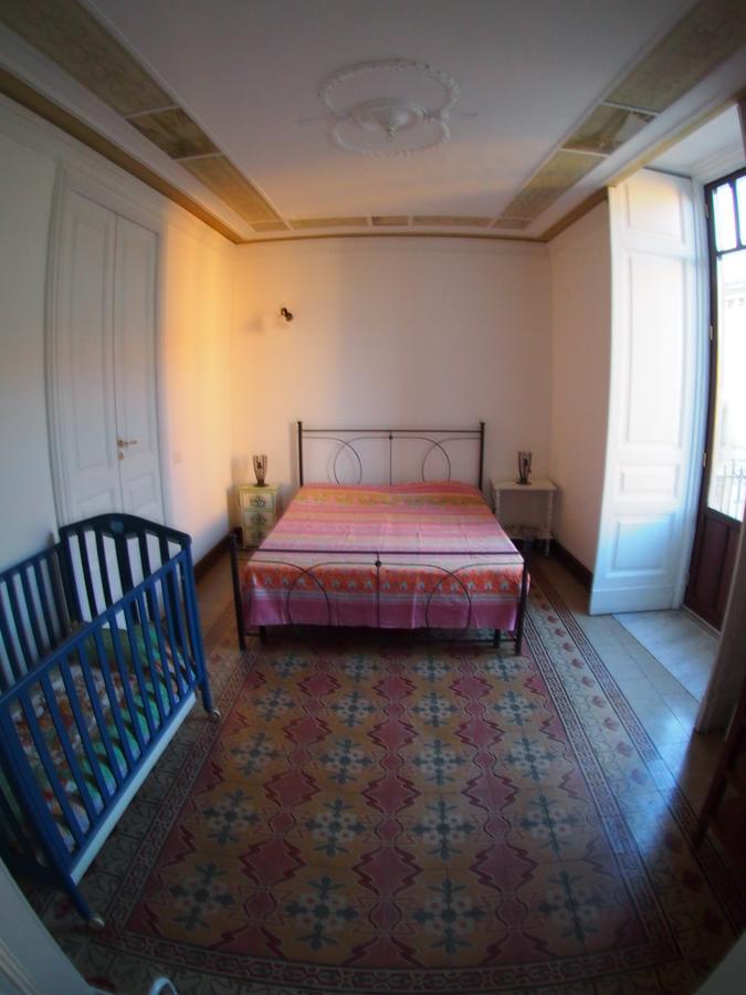 Casa Felice Nel Centro Storico, Tra Etna E Mare Apartment Catania Exterior foto